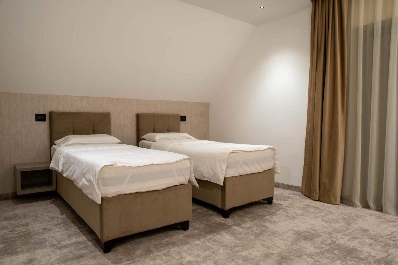 Hotel Roman Maramures - Ski & Spa Resort Statjunea Borsa Exterior foto